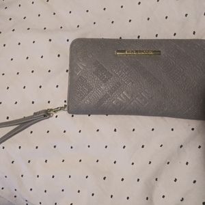 Steve Madden zipper wallet